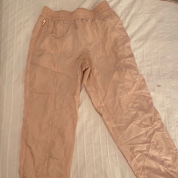 *SOLD* TNA trackpants - Picture 5 of 6